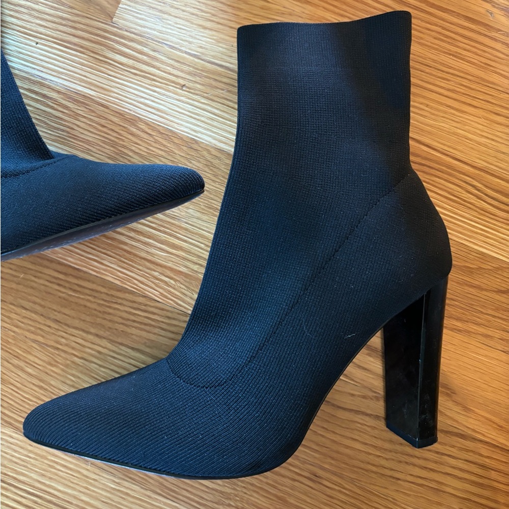 Black boots with heel. ASOS. Size US 9. Only worn once.